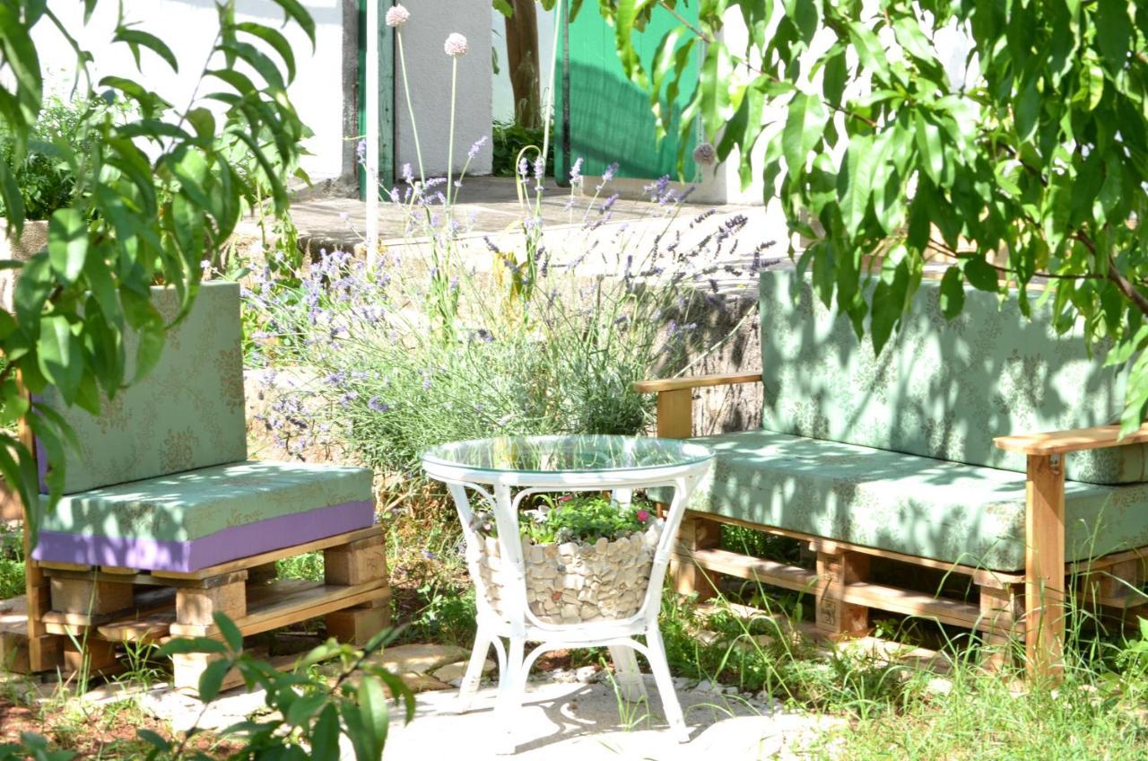 로고즈니차 Lavender Garden House 빌라 외부 사진