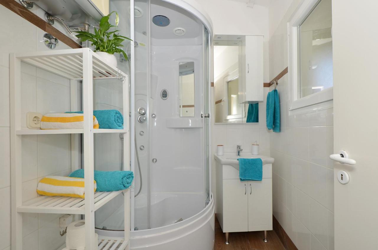 로고즈니차 Lavender Garden House 빌라 외부 사진