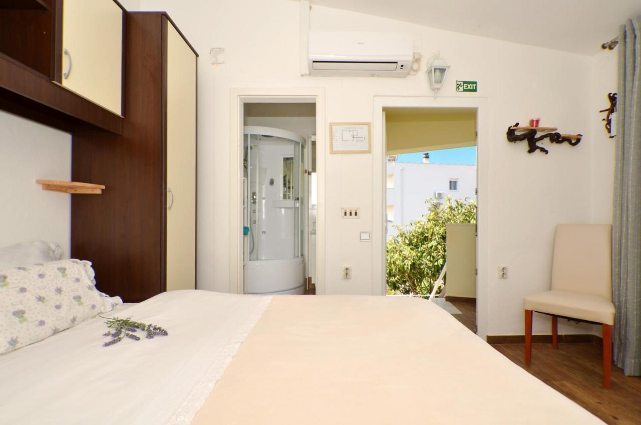 로고즈니차 Lavender Garden House 빌라 외부 사진