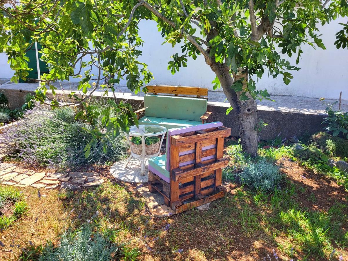 로고즈니차 Lavender Garden House 빌라 외부 사진